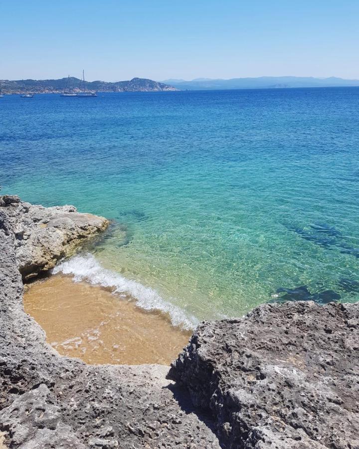 B&B Unique Art Santa Teresa Gallura Exteriör bild