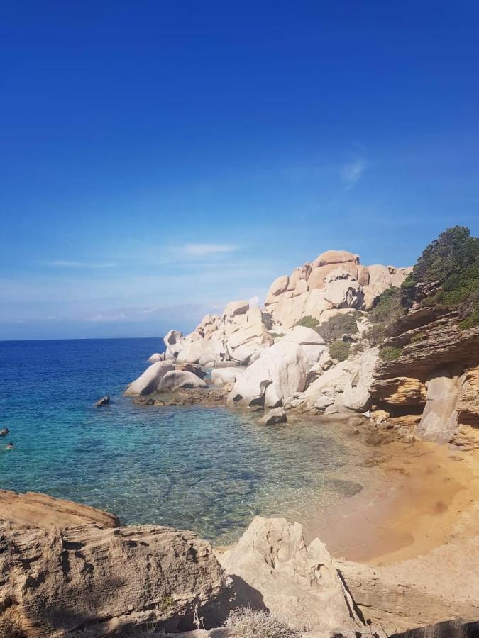 B&B Unique Art Santa Teresa Gallura Exteriör bild